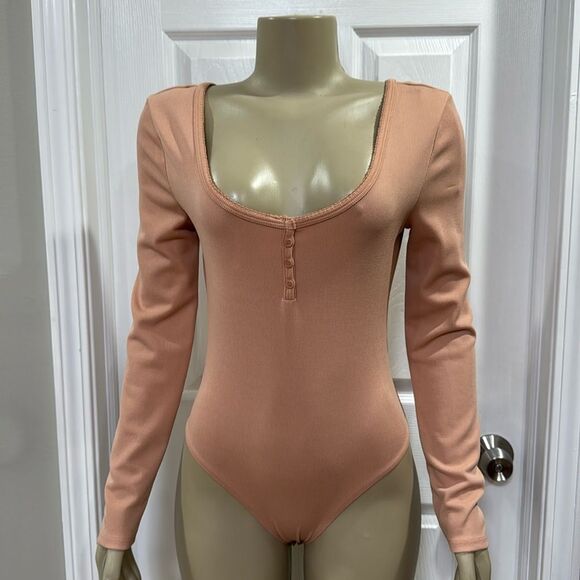 Forever 21 Tops - FOREVER 21 BODYSUIT. L